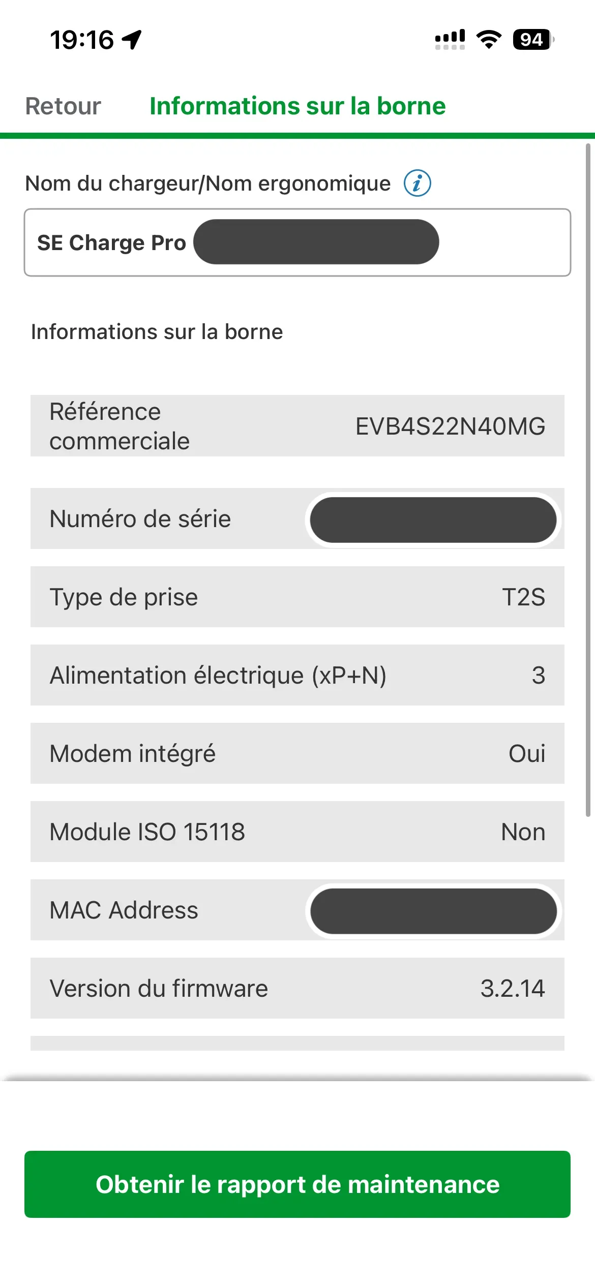 Écran « Informations sur la borne » de l'application eSetup : référence commerciale, numéro de série, type de prise et version du firmware, avec le bouton « Obtenir le rapport de maintenance »